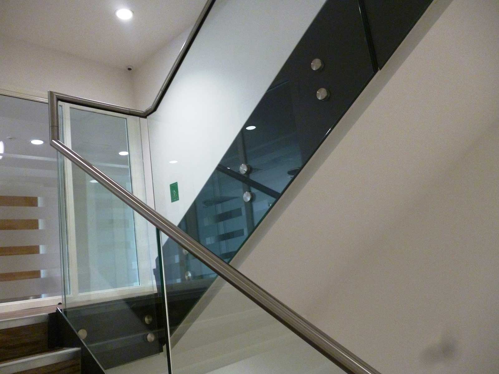 tension_wire_structural_glass_00031 Stainless Steel Balustrade project